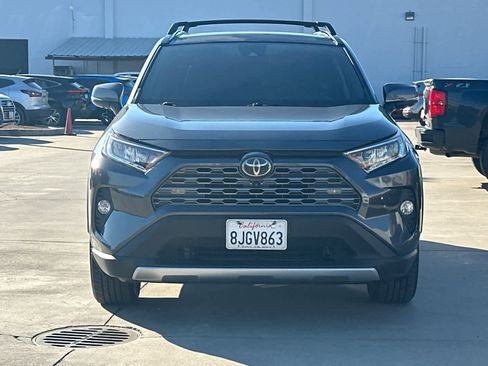 Used 2019 Toyota RAV4 Limited image 11