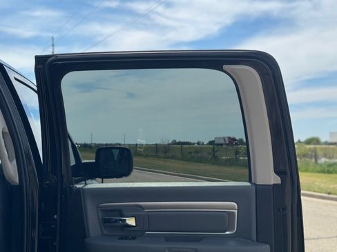Used 2018 RAM 1500 Big Horn AWD/4WD image 36