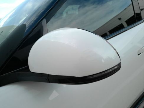 Used 2024 Genesis GV60 RWD image 15