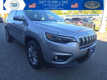 Used 2019 Jeep Cherokee Latitude Plus w/ Comfort/Convenience Group