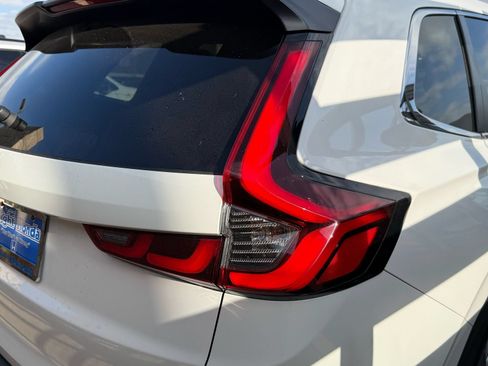 Used 2024 Honda CR-V EX image 10