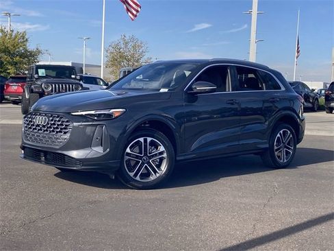 Used 2025 Audi Q5 Premium Plus image 2