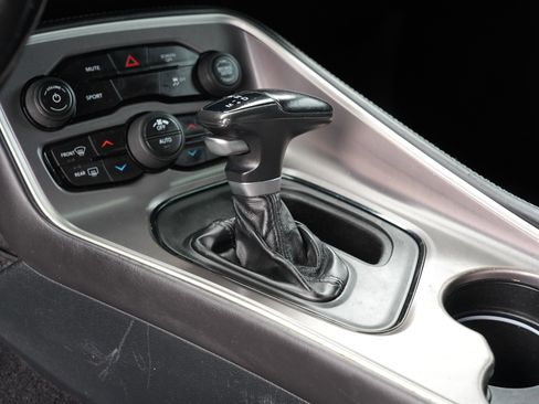 Used 2020 Dodge Challenger SXT w/ Blacktop Package image 21