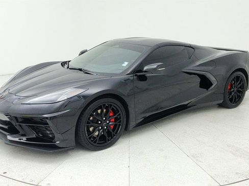 Used 2025 Chevrolet Corvette Stingray Coupe w/ 1LT RWD image 3