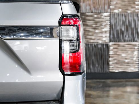 Used 2021 Ford Expedition Limited image 43