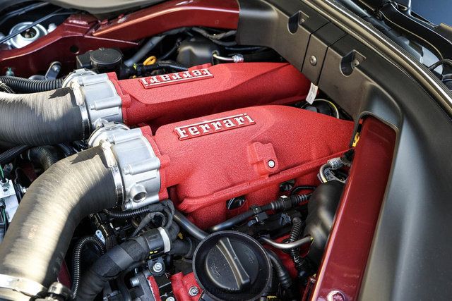 Used 2025 Ferrari Roma Spider RWD image 27