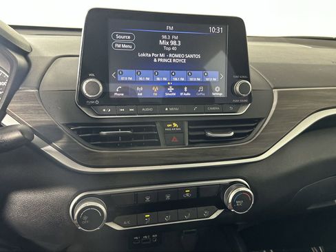 Certified 2025 Nissan Altima 2.5 SV FWD image 21