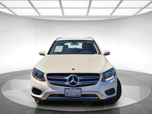 Used 2019 Mercedes-Benz GLC 300 4MATIC image 2