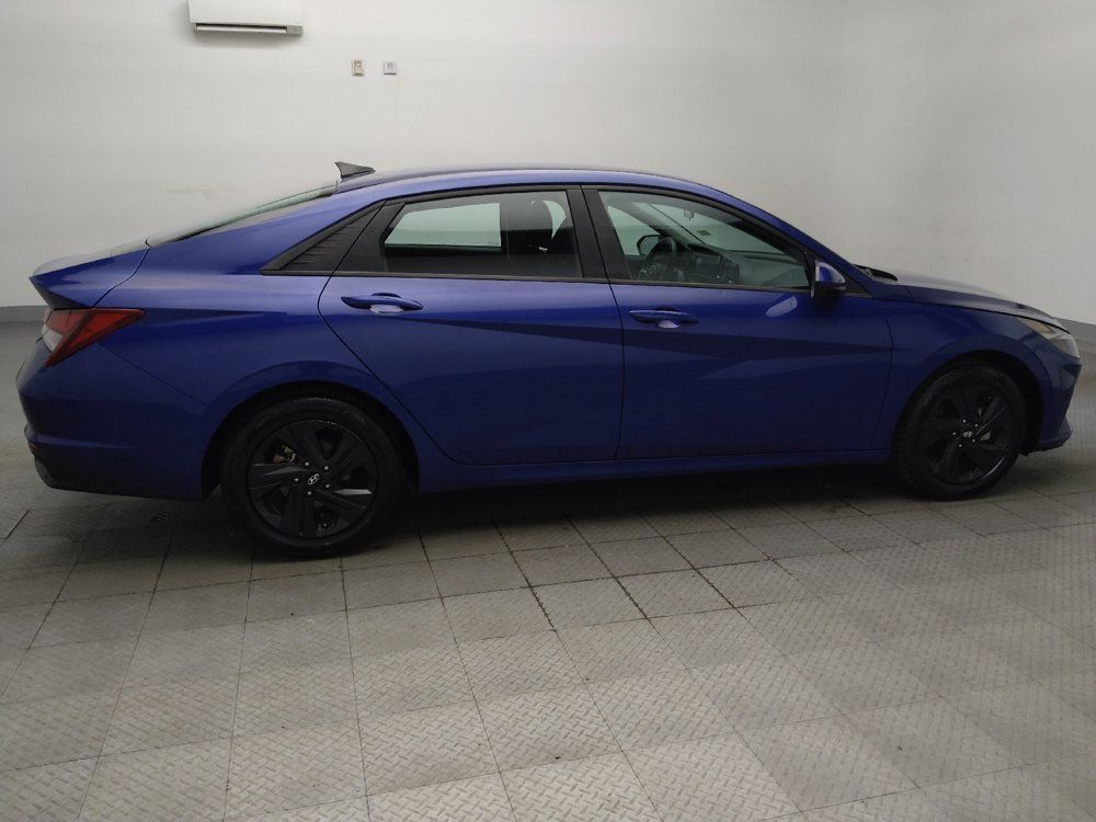 Used 2021 Hyundai Elantra SEL w/ Convenience Package FWD image 10