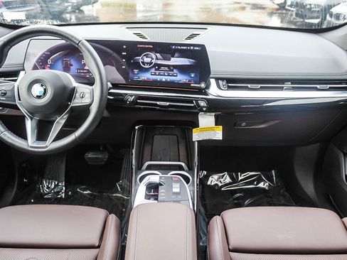 Certified 2025 BMW X1 xDrive28i w/ Convenience Package image 12