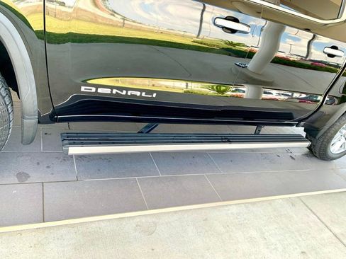 Used 2019 GMC Sierra 1500 Denali w/ Technology Package image 12