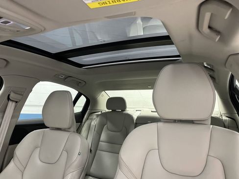 Used 2024 Volvo S60 B5 Ultimate w/ Climate Package image 7