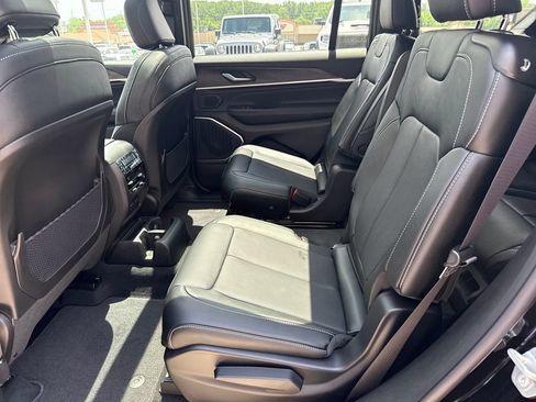 New 2026 Jeep Grand Cherokee L Limited AWD/4WD image 25