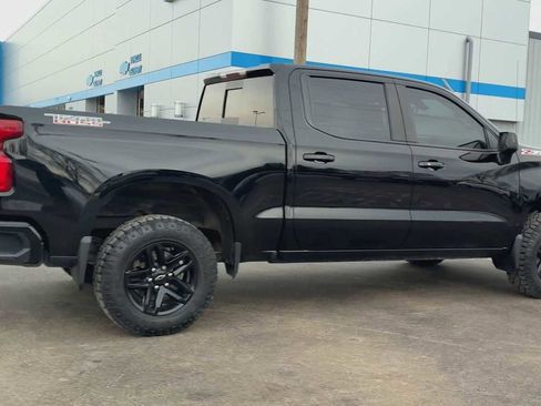 Used 2020 Chevrolet Silverado 1500 LT Trail Boss image 2