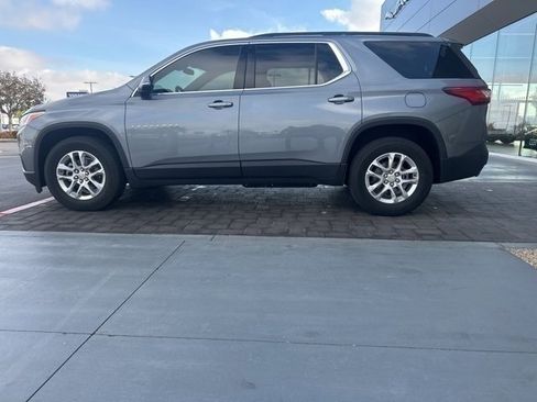 Used 2019 Chevrolet Traverse LT image 8