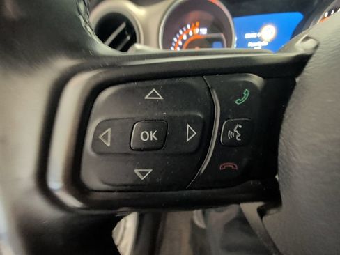 Used 2018 Jeep Wrangler Unlimited Sport S AWD/4WD image 17