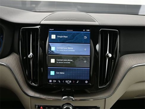 Used 2023 Volvo XC60 B5 Plus w/ Protection Package image 13