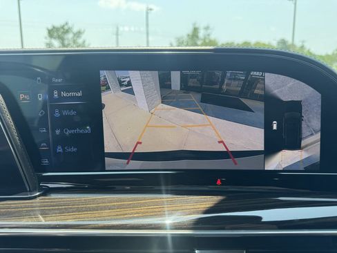 Used 2021 Cadillac Escalade ESV Sport RWD image 24