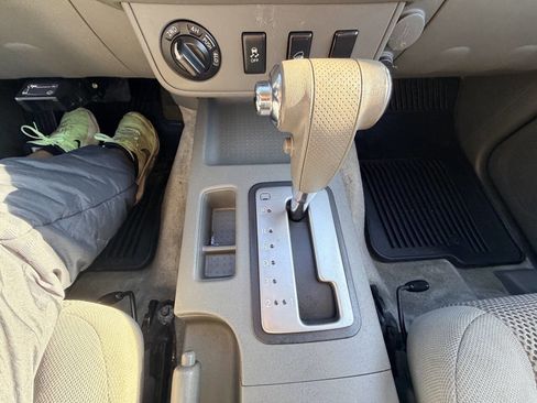 Used 2012 Nissan Frontier SV image 42