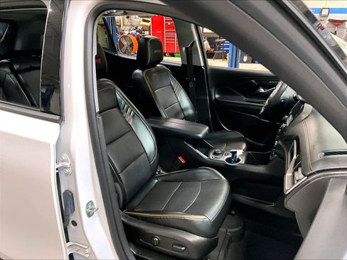 Used 2022 GMC Terrain AT4 w/ Infotainment Package II image 11