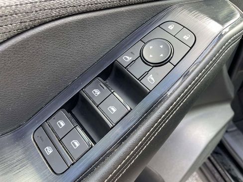 Used 2023 Nissan Rogue SV image 17