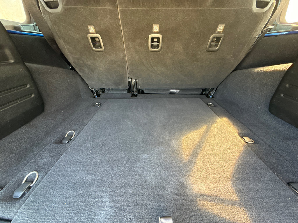 Used 2018 Jeep Wrangler Unlimited Sahara AWD/4WD image 11