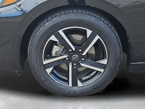 Used 2024 Nissan Sentra SV image 11