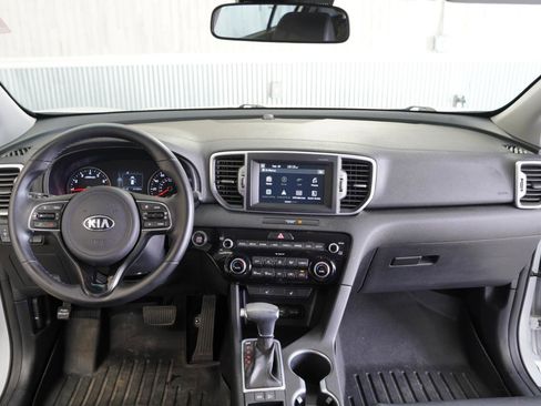 Used 2018 Kia Sportage EX image 17
