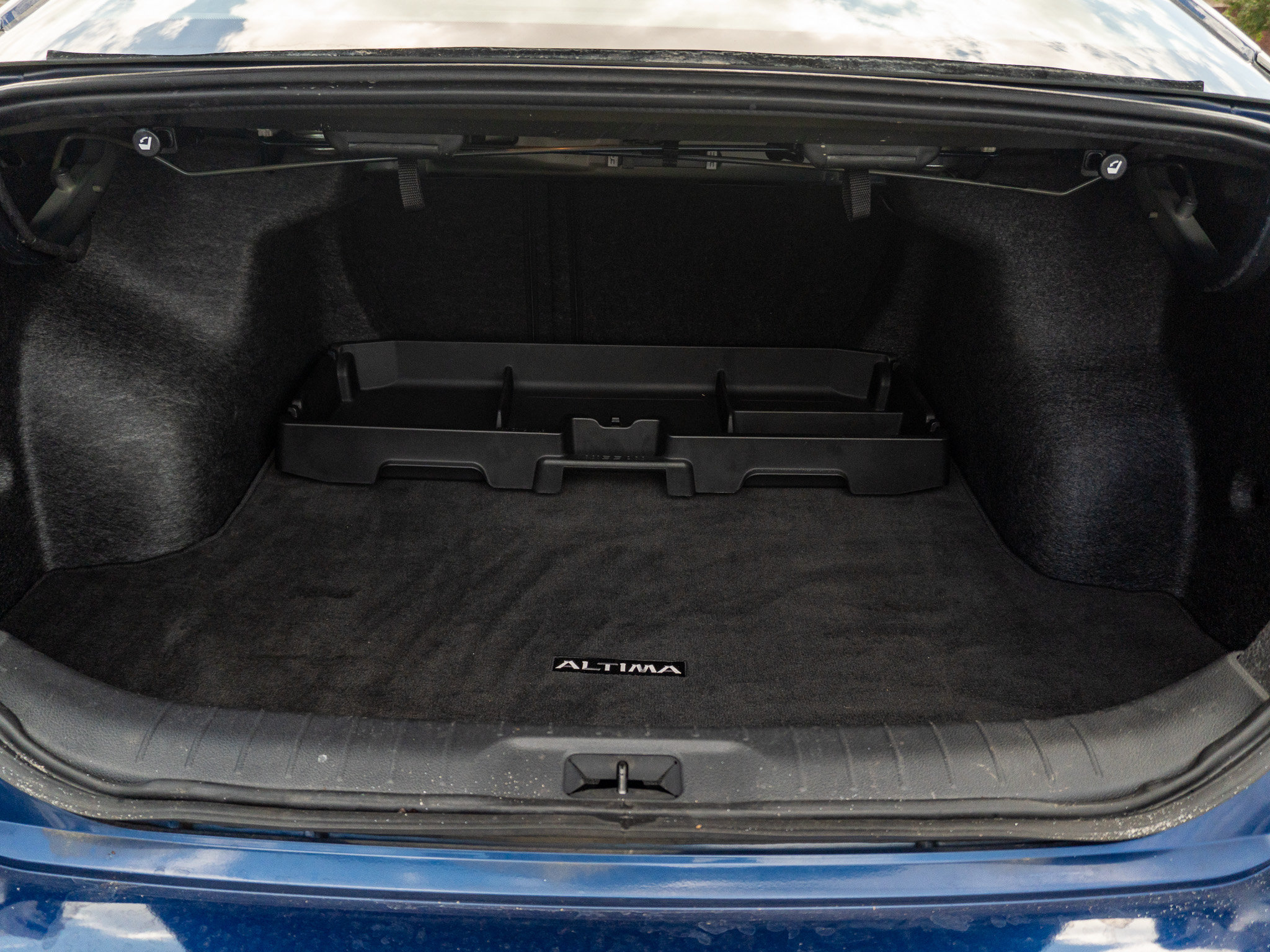 Used 2024 Nissan Altima 2.5 SR w/ SR Premium Package FWD image 15
