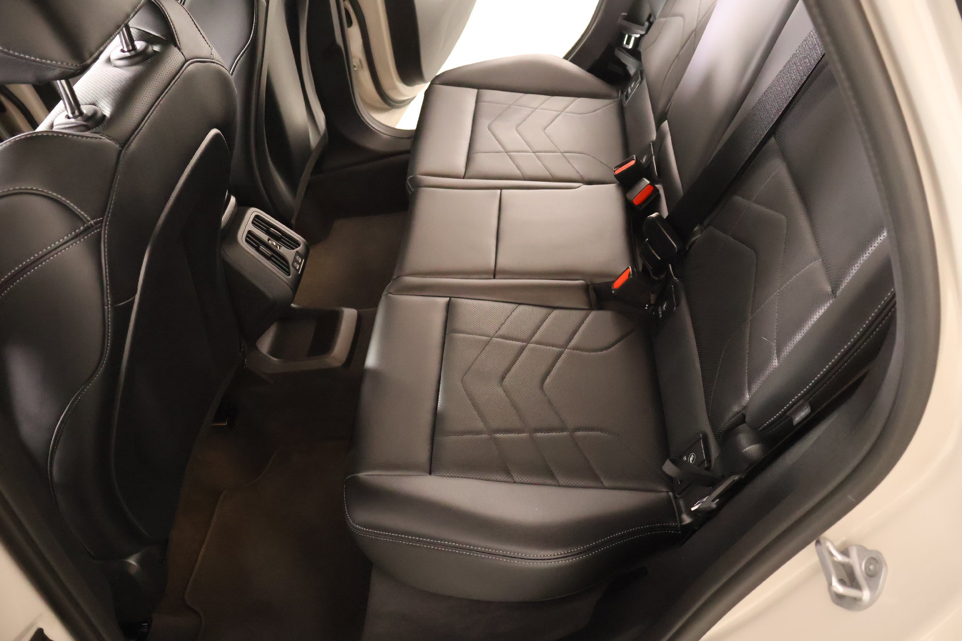 Used 2026 BMW X1 xDrive28i AWD/4WD image 12