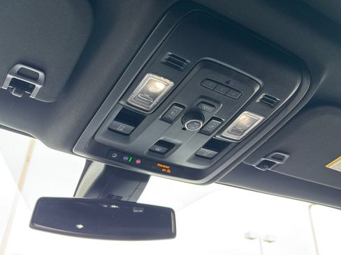 Certified 2021 GMC Yukon SLT w/ SLT Luxury Plus Package image 29