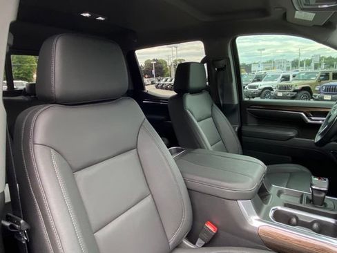 Used 2026 Chevrolet Silverado 1500 LT Trail Boss w/ LT Trail Boss Premium Package AWD/4WD image 20