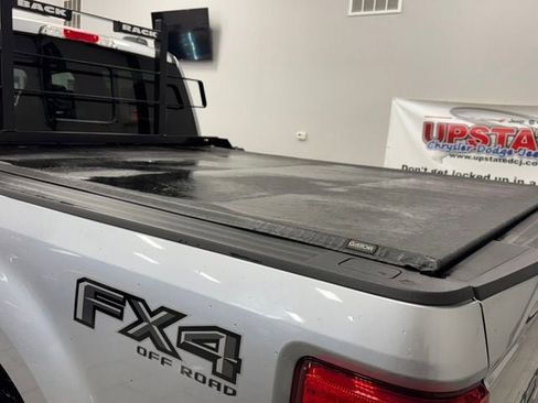 Used 2022 Ford F250 Lariat w/ Black Appearance Package image 10