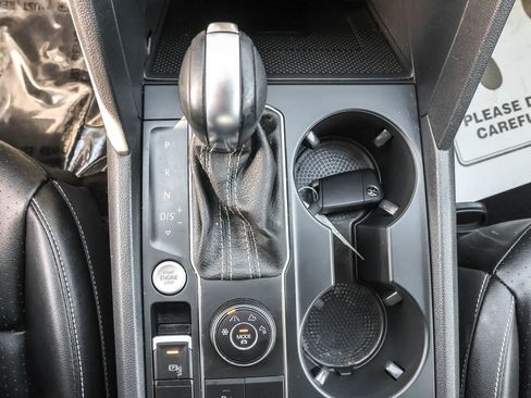 Used 2021 Volkswagen Atlas SE image 25