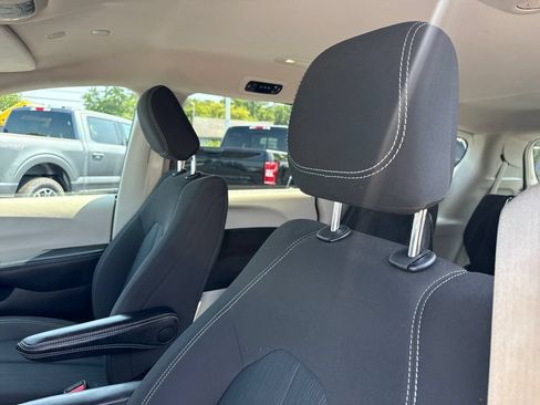 Used 2023 Chrysler Voyager LX FWD image 19