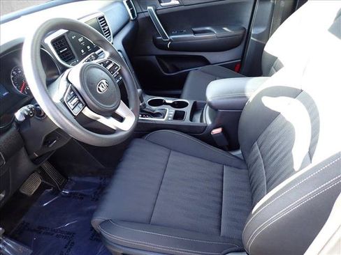 Used 2022 Kia Sportage LX AWD/4WD image 10