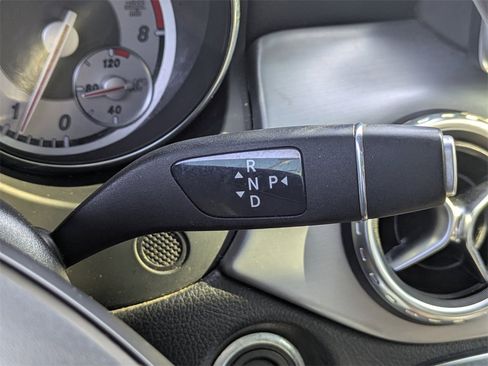 Used 2016 Mercedes-Benz GLA 250 image 30