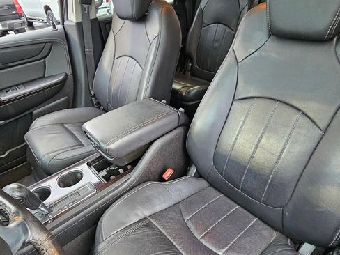 Used 2017 Chevrolet Traverse Premier image 10