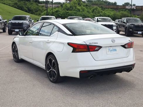 Used 2024 Nissan Altima 2.5 SR FWD image 5