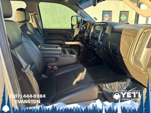 Used 2018 Chevrolet Silverado 2500 LTZ image 11