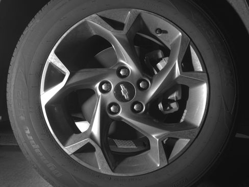 Used 2025 Chevrolet Trax LT w/ LT Convenience Package FWD image 13