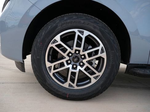 New 2026 Ford Expedition Active AWD/4WD image 11