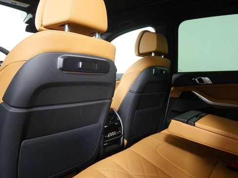 Certified 2026 BMW X5 xDrive50e w/ M Sport Package image 17