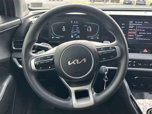 Used 2023 Kia Sportage LX image 20