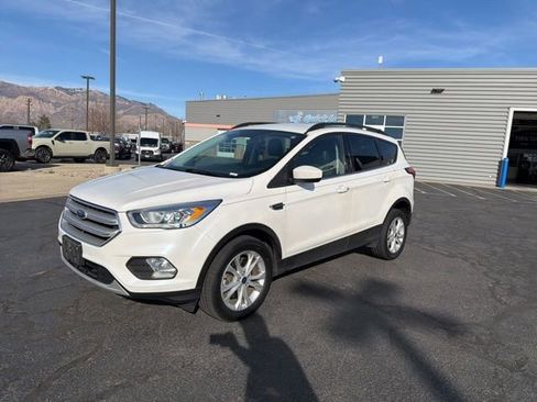 Used 2019 Ford Escape SEL image 17