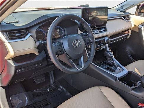 Used 2024 Toyota RAV4 Limited FWD image 10