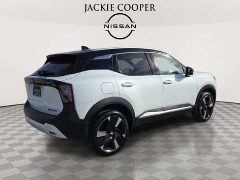 New 2026 Nissan Kicks SR AWD/4WD image 5