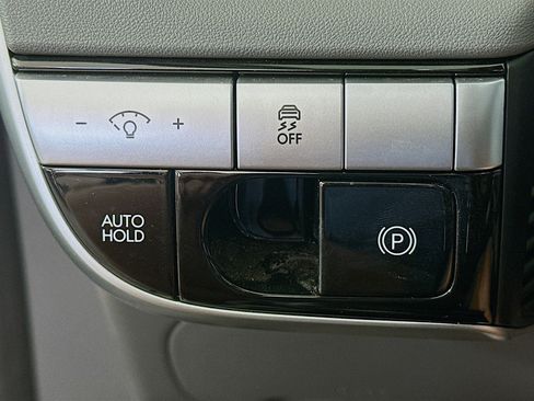 Used 2024 Hyundai Ioniq 5 SE image 17