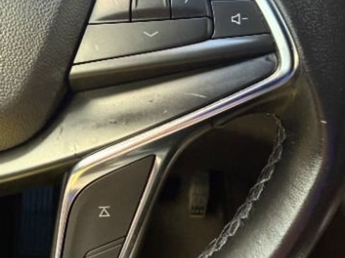 Used 2021 Cadillac XT5 Luxury w/ LPO, Floor Liner Package FWD image 22
