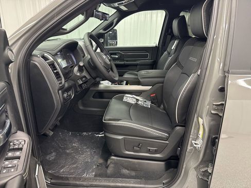New 2026 RAM 2500 Laramie AWD/4WD image 16